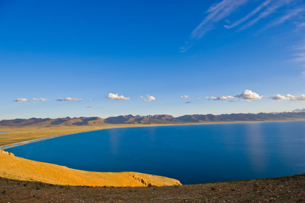 拉薩-納木措-林芝-波密-崗云杉林-米堆-然烏湖-40冰川9晚10日游
