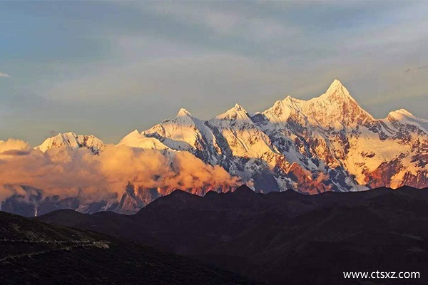 西藏跟團一般多少錢