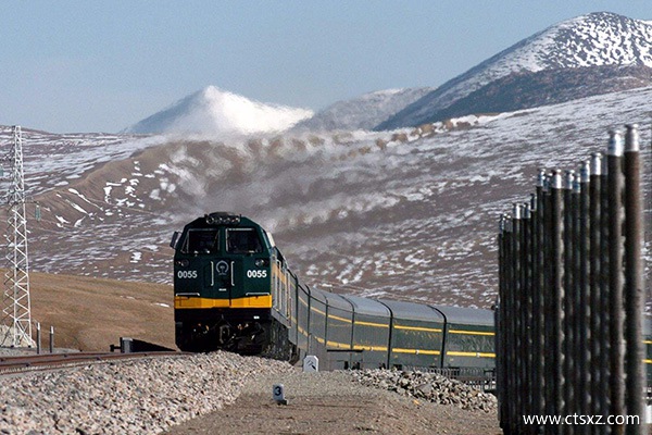 進藏旅游選擇什么交通方式